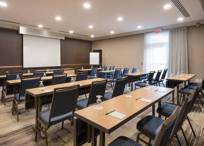 Courtyard By Marriott Toronto Vaughan