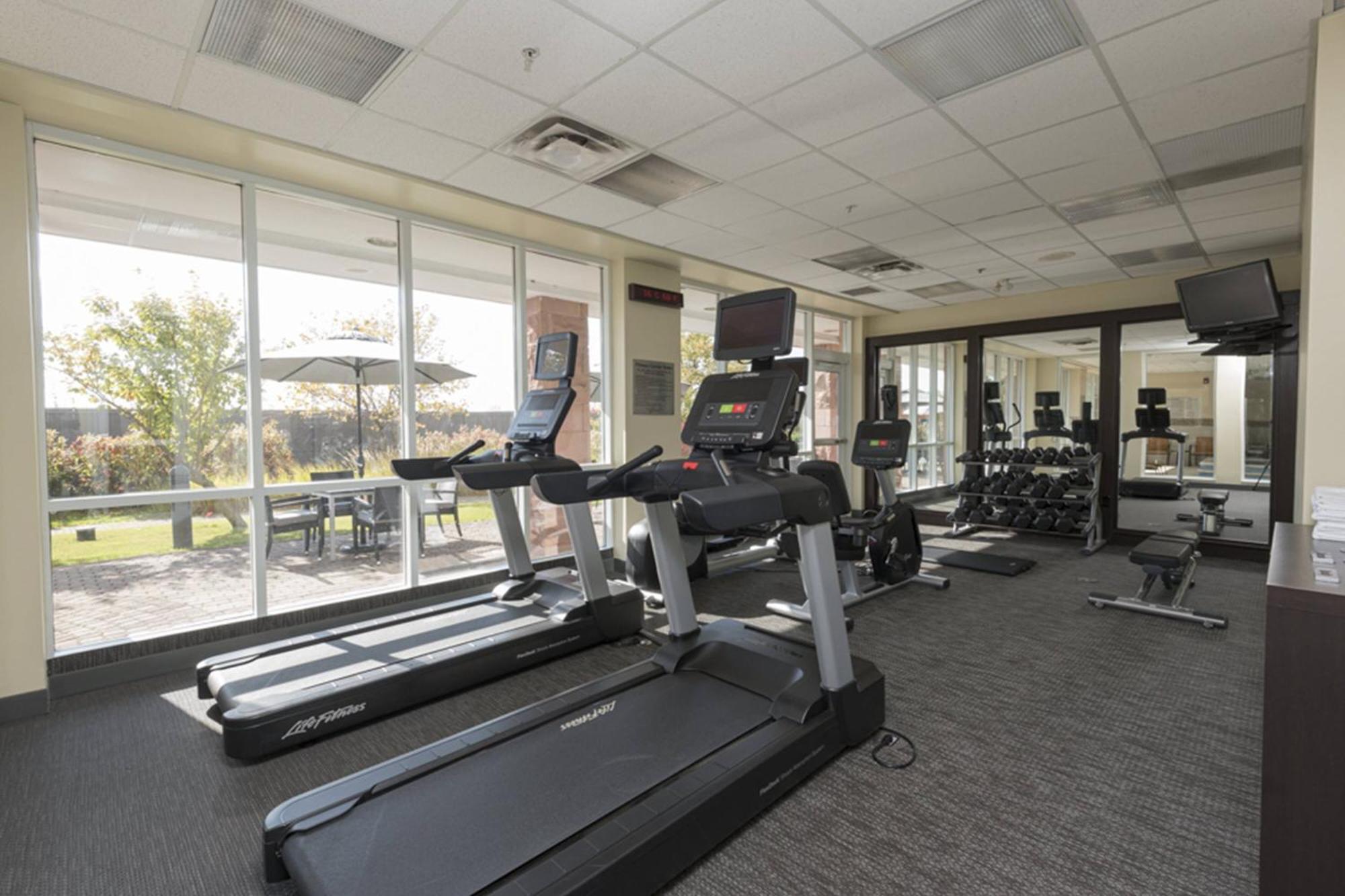 Courtyard By Marriott Toronto Hotel