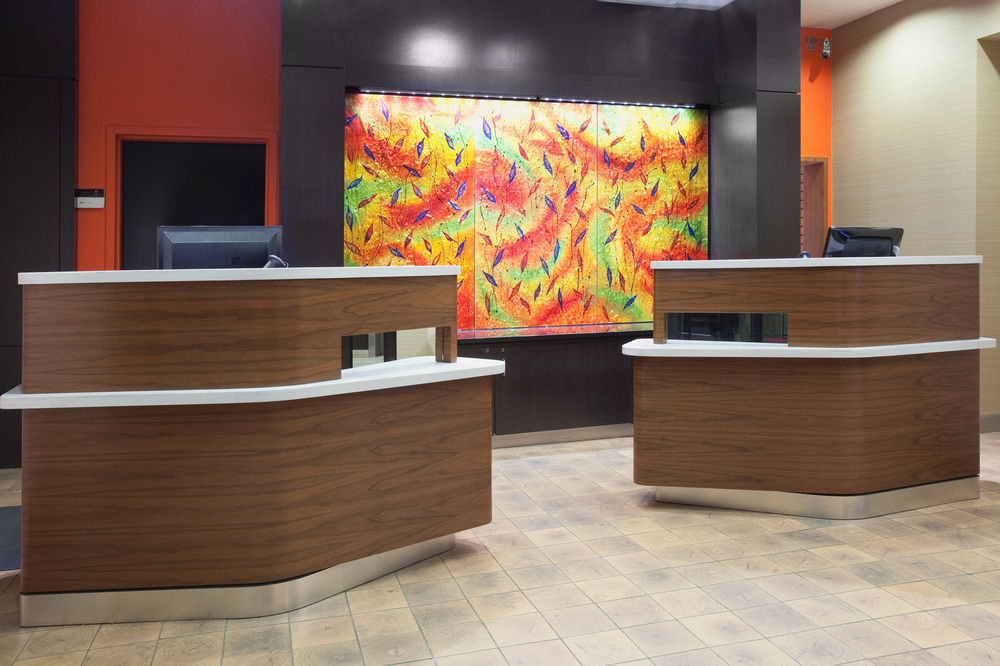 Courtyard By Marriott Toronto