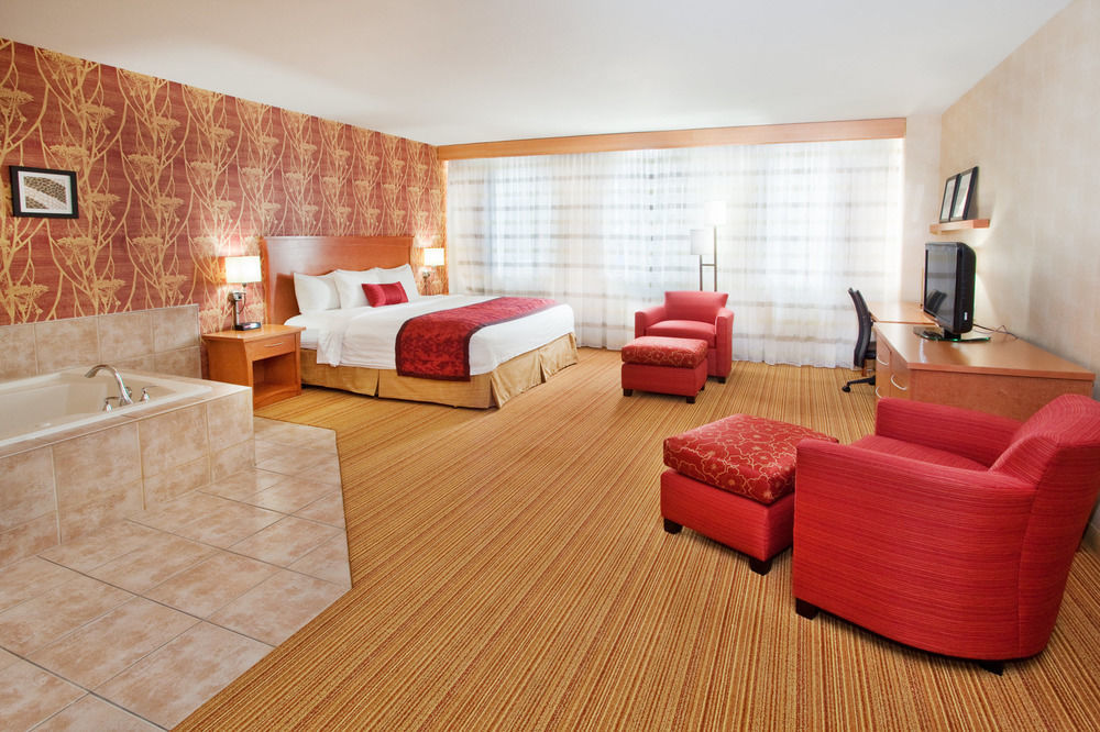 Courtyard By Marriott Toronto Hotel Vaughan