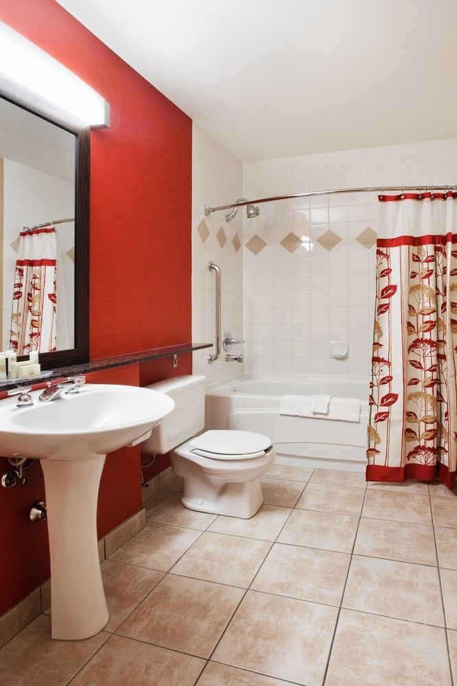 Courtyard By Marriott Toronto