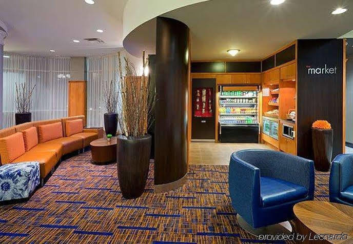 Hotel Courtyard By Marriott Toronto