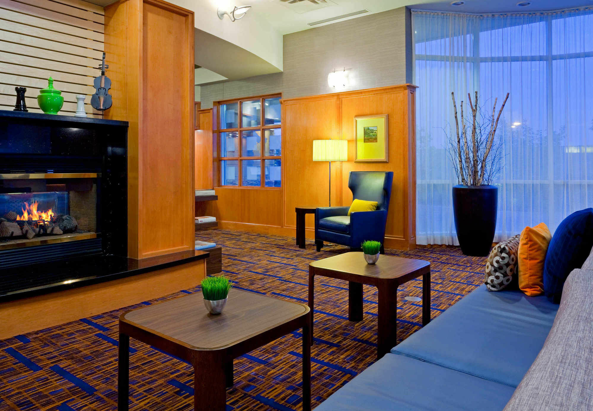 Courtyard By Marriott Toronto Hotel
