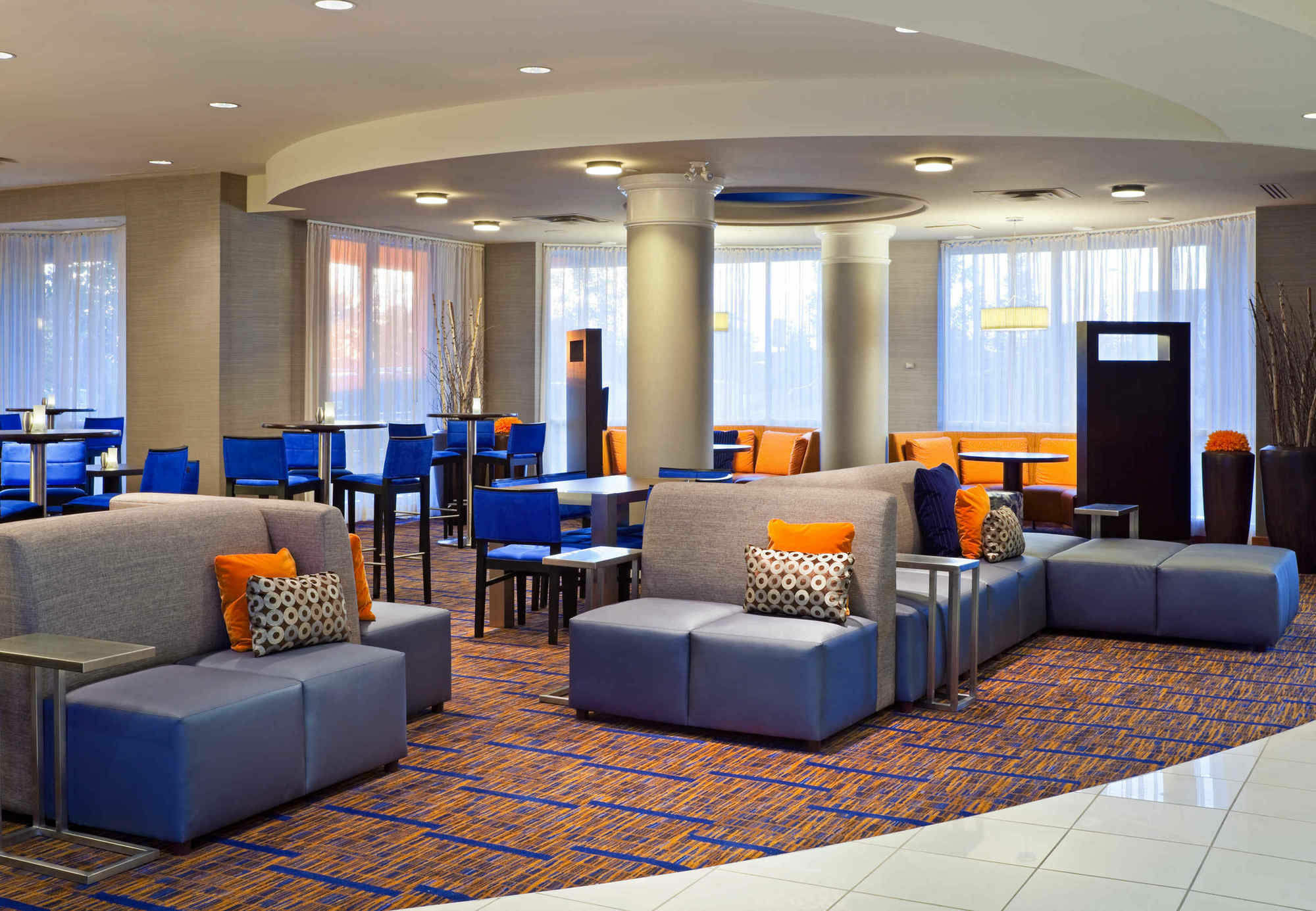 Hotel Courtyard By Marriott Toronto